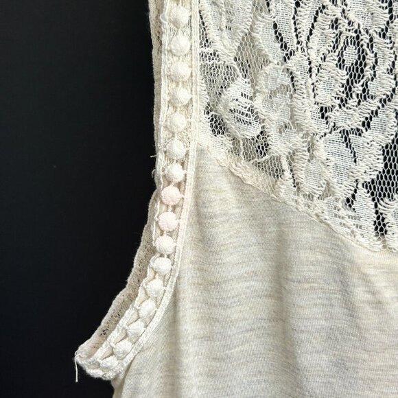 TAYLOR & SAGE Floral and Lace Flowy Tank Top XS - Picture 4 of 6